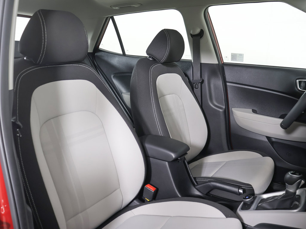 Certified 2024 Hyundai Venue SEL FWD image 26