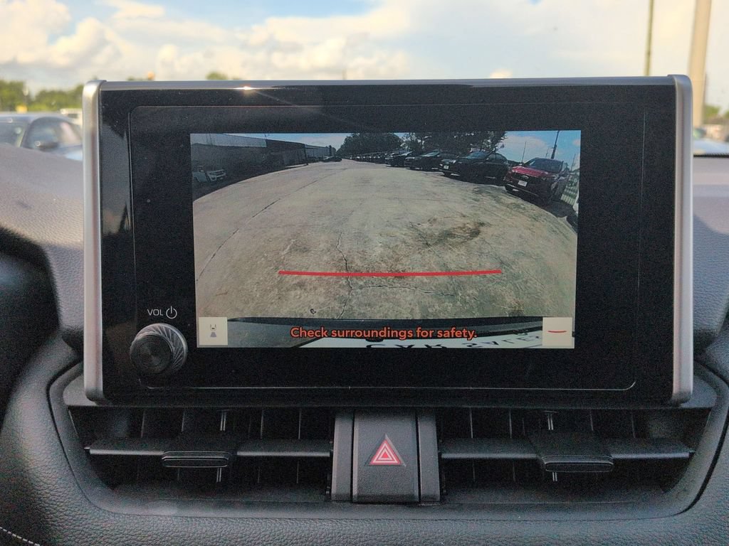 Used 2025 Toyota RAV4 LE FWD image 17