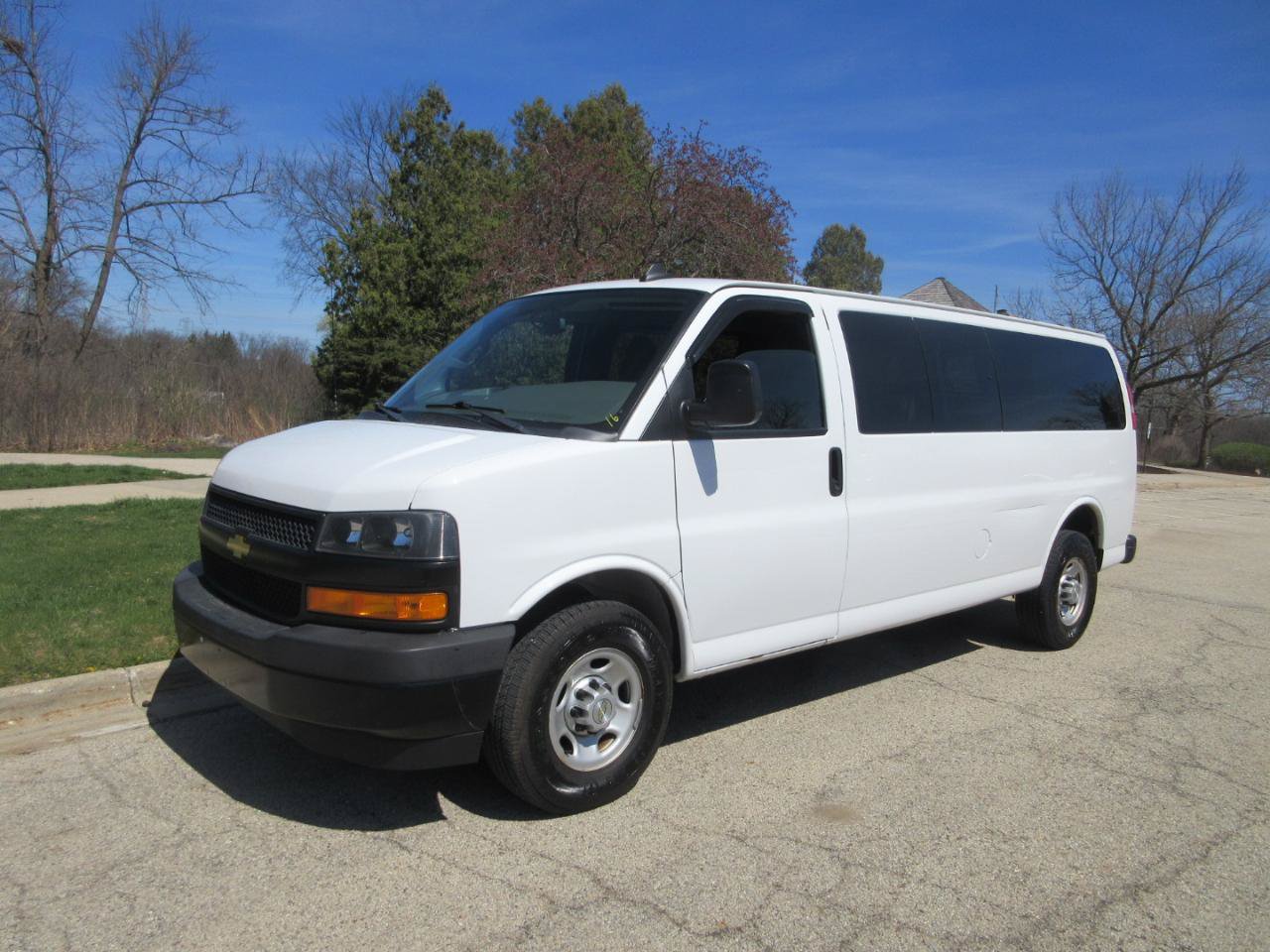 Used 2020 Chevrolet Express 2500 Extended RWD image 21