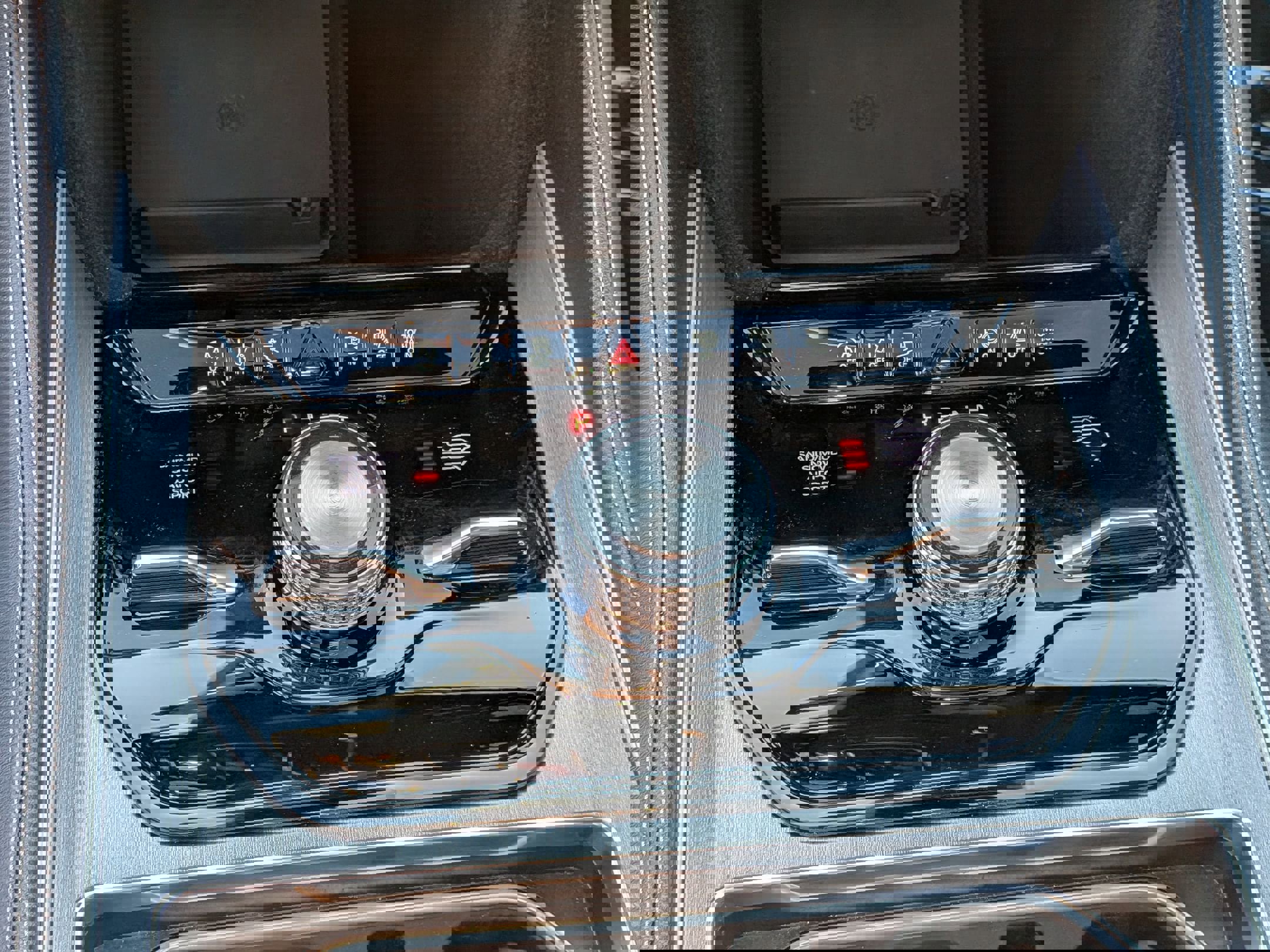 Certified 2025 Jeep Wagoneer Series III w/ Premium Group I image 23