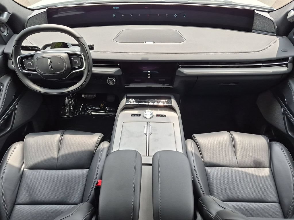 New 2027 Lincoln Navigator Reserve w/ Jet Appearance Package AWD/4WD image 13