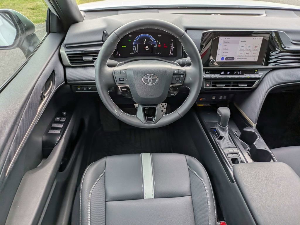 Used 2025 Toyota Camry SE FWD image 17