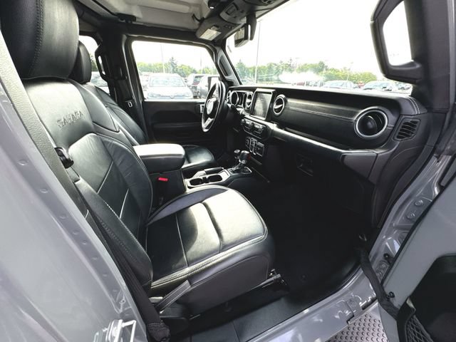 Used 2018 Jeep Wrangler Unlimited Sahara AWD/4WD image 30