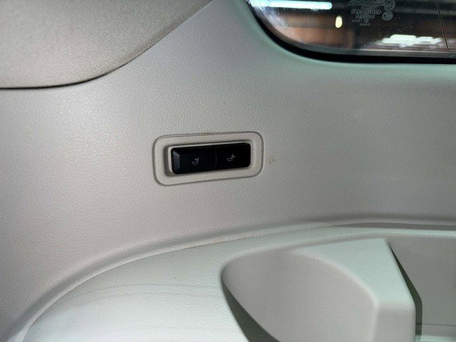 Used 2020 Lincoln Navigator L Black Label w/ Cargo Convenience Package image 61