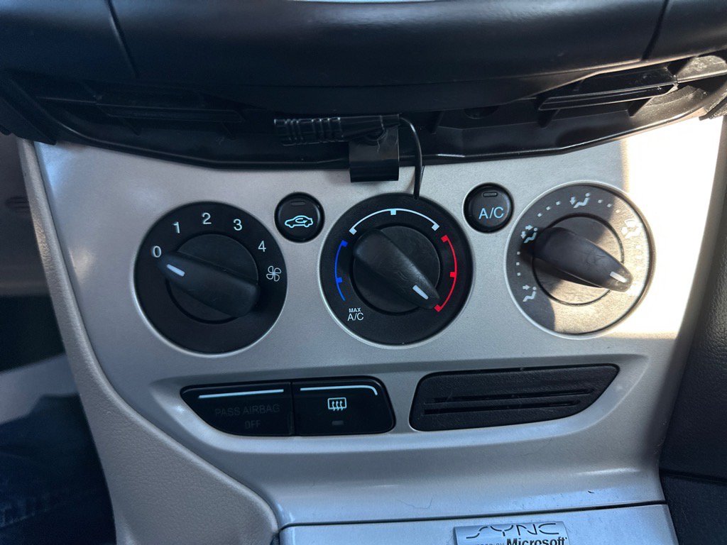 Used 2013 Ford Focus SE FWD image 26