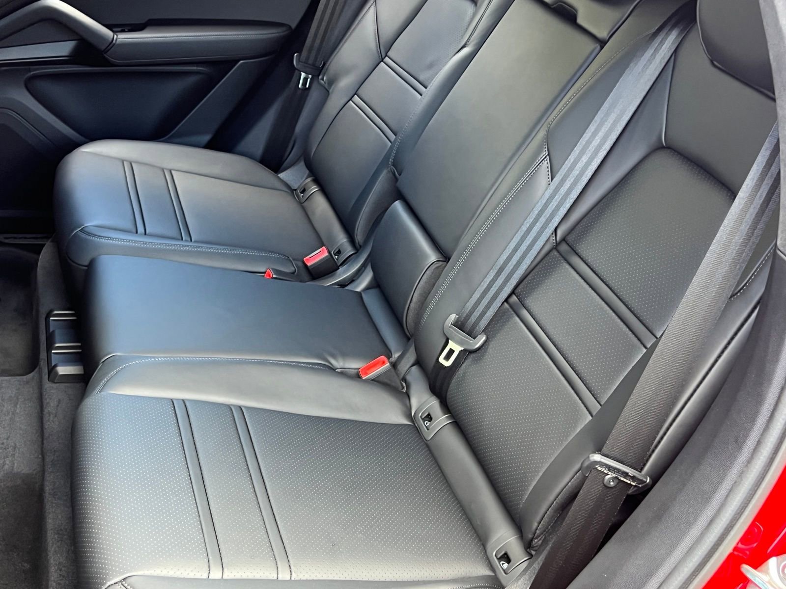 New 2026 Porsche Cayenne GTS image 18