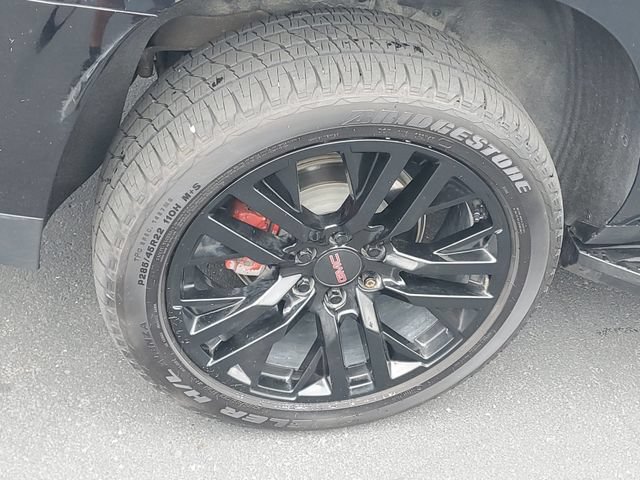 Certified 2023 GMC Yukon XL SLT w/ SLT Premium Package AWD/4WD image 5