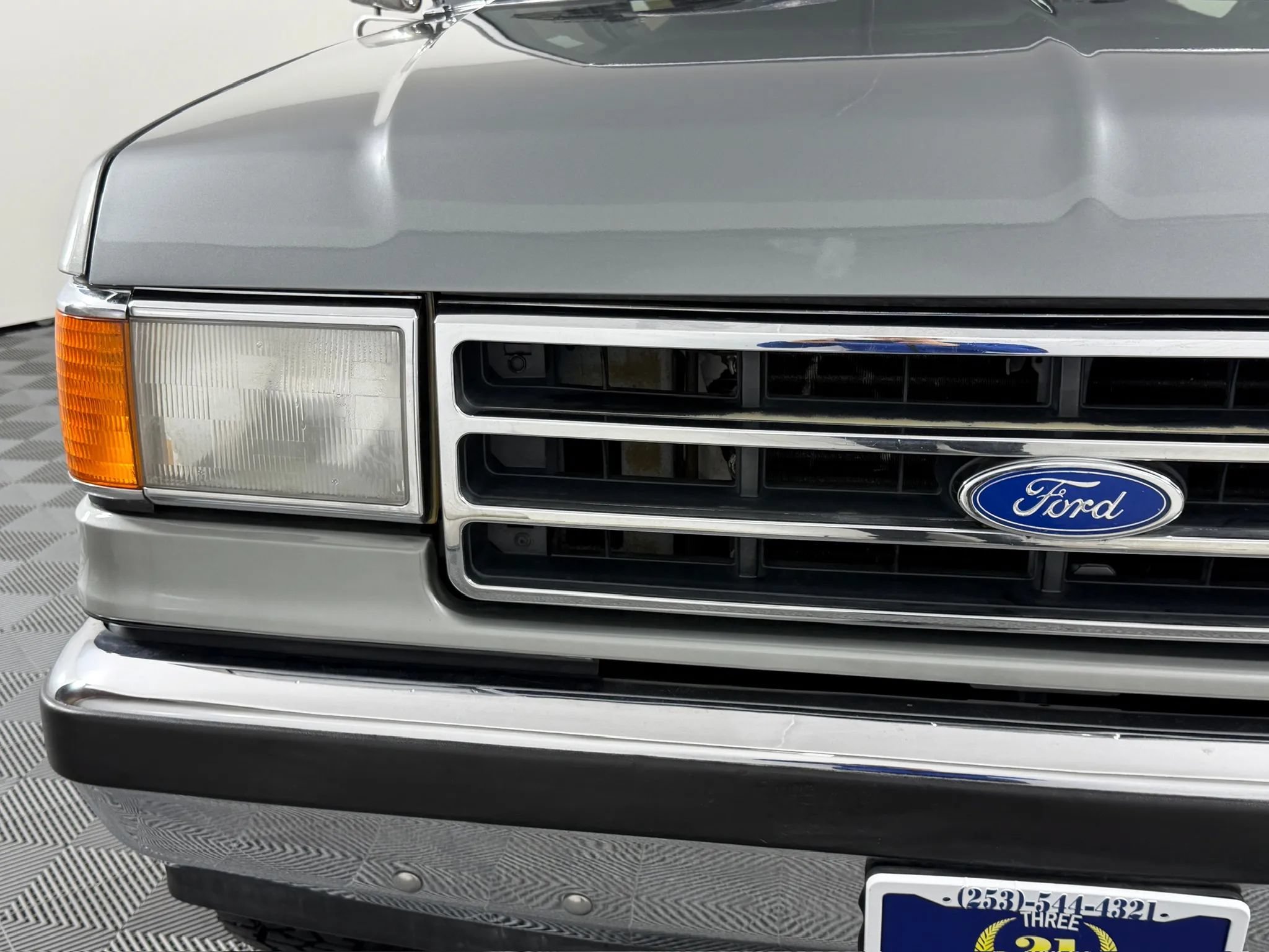 Used 1990 Ford Bronco AWD/4WD image 4