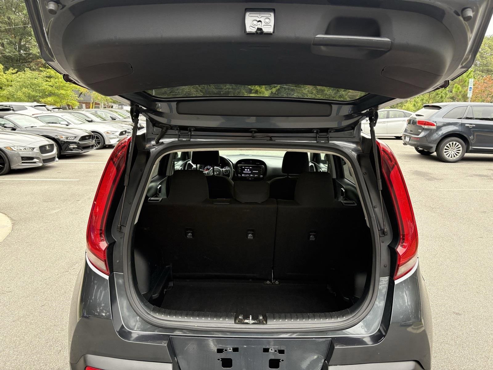 Used 2022 Kia Soul LX w/ Technology Package image 13