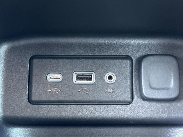 Used 2021 Chevrolet Equinox LT FWD image 33