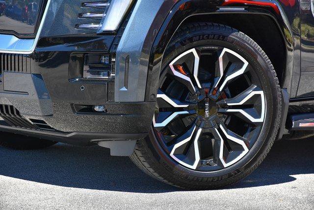 New 2025 GMC Sierra EV Denali image 2