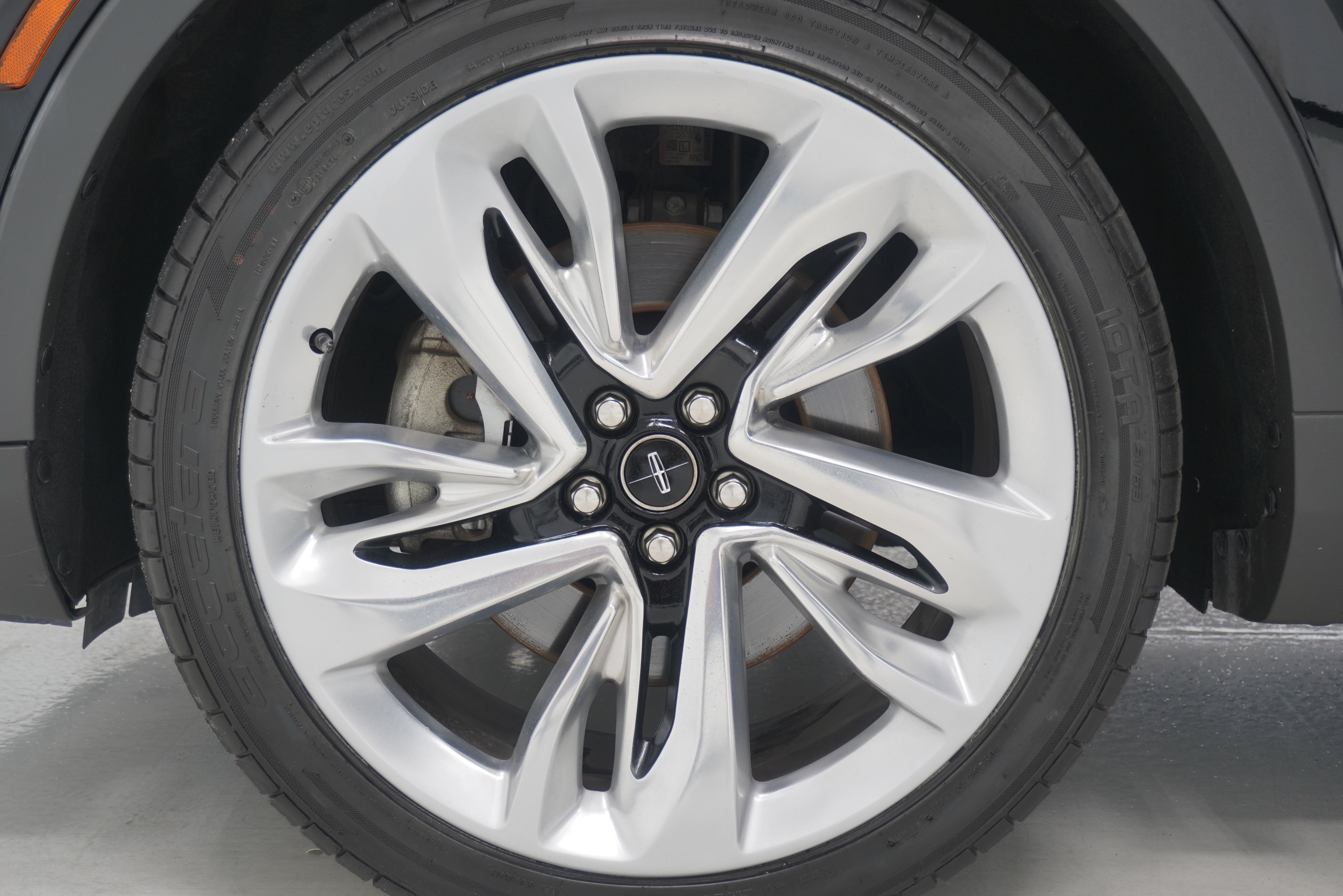 Used 2018 Lincoln MKX Black Label w/ Driver Assistance Package AWD/4WD image 31