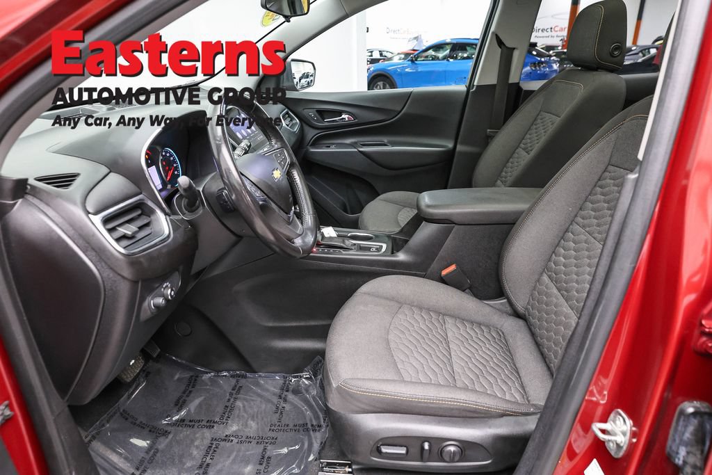 Used 2019 Chevrolet Equinox LT w/ Sun & Navigation Package AWD/4WD image 14