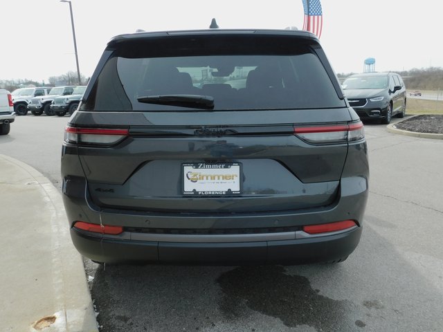 New 2026 Jeep Grand Cherokee Limited w/ Limited Altitude Package AWD/4WD image 29