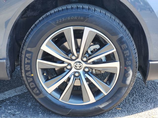 Certified 2024 Toyota Venza LE image 8
