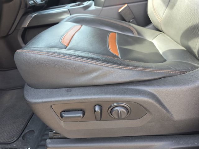 Used 2021 GMC Sierra 1500 AT4 w/ AT4 Value Package AWD/4WD image 32