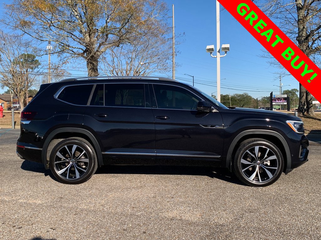 Used 2024 Volkswagen Atlas SEL Premium R-Line image 2