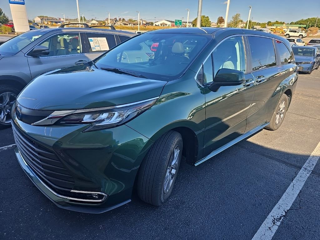 Used 2023 Toyota Sienna XLE