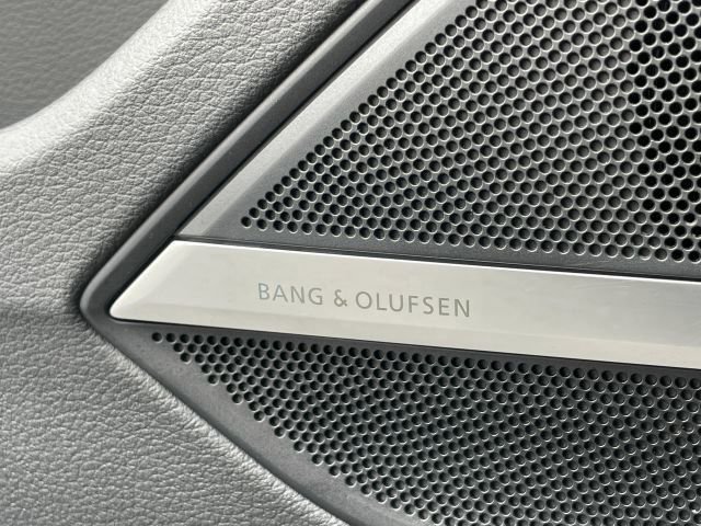 Used 2023 Audi S8 image 6