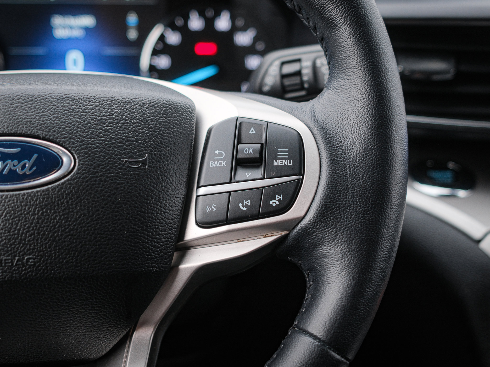 Used 2022 Ford Explorer XLT w/ Equipment Group 202A image 20