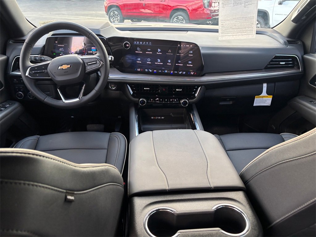 Used 2026 Chevrolet Suburban Premier image 24