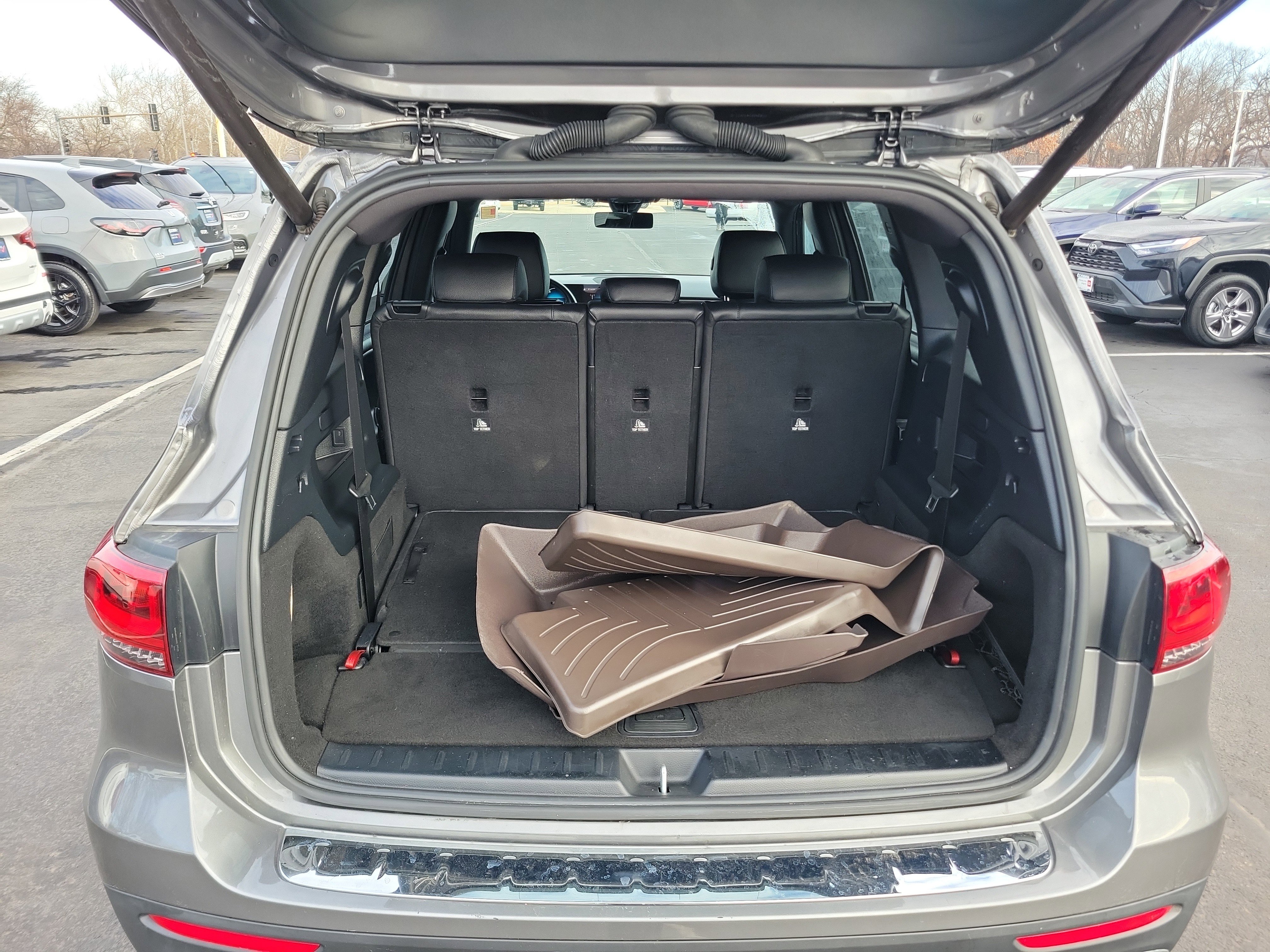 Used 2022 Mercedes-Benz GLB 250 4MATIC image 9