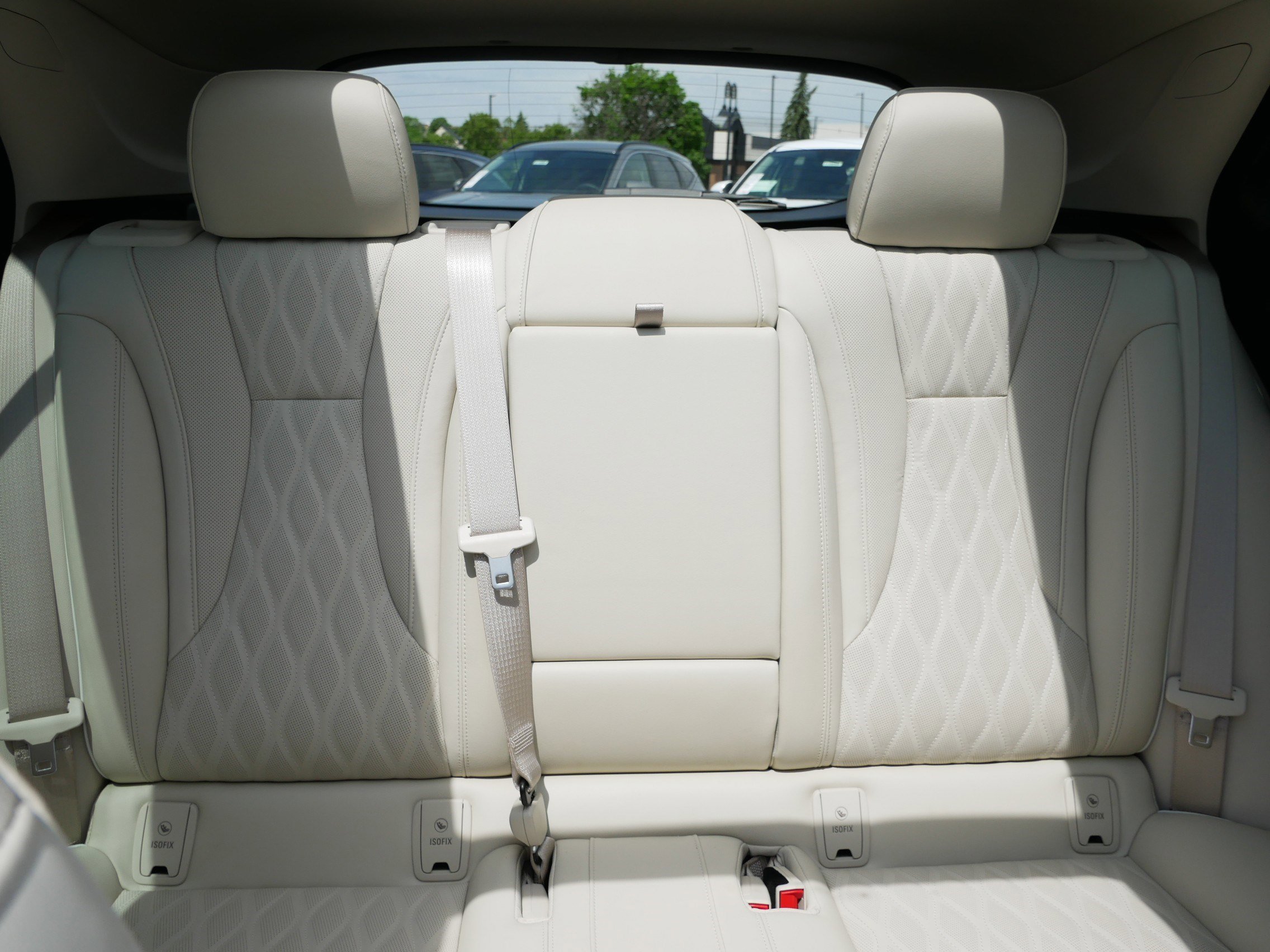 Used 2022 Buick Envision Avenir w/ Technology Package II AWD/4WD image 13