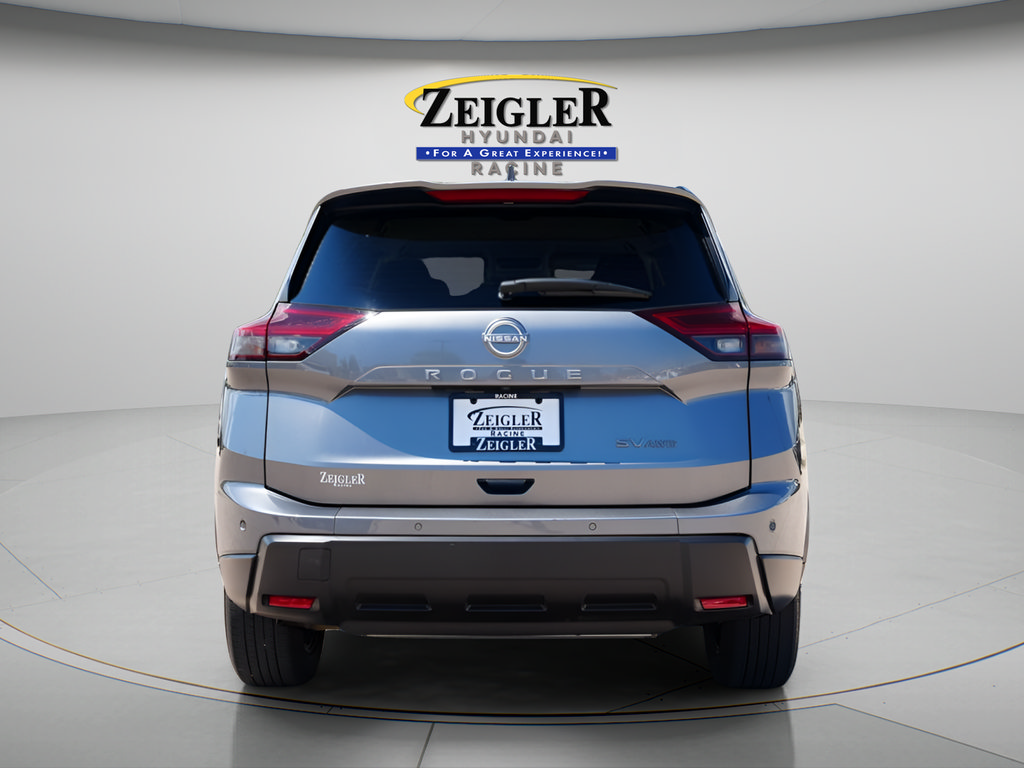 Used 2024 Nissan Rogue SV AWD/4WD image 6