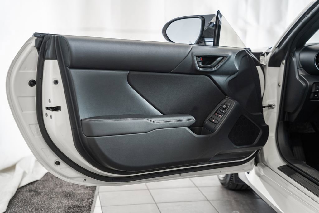 Used 2024 Toyota GR86 image 35