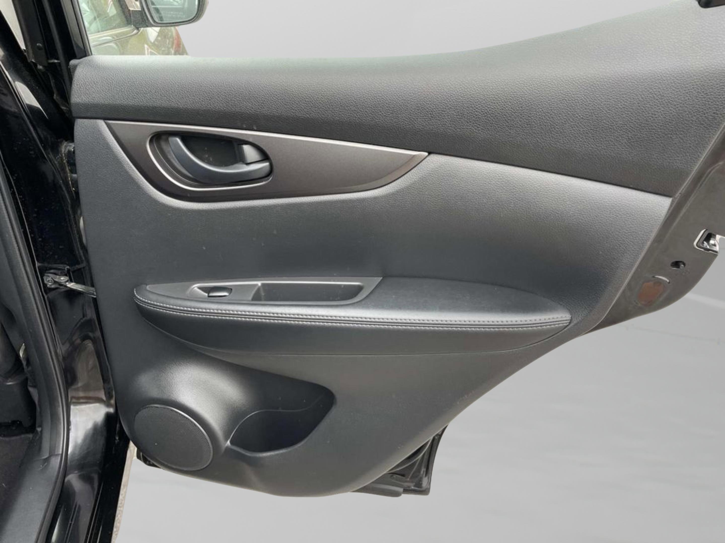 Used 2017 Nissan Rogue Sport S w/ S Appearance Package image 25