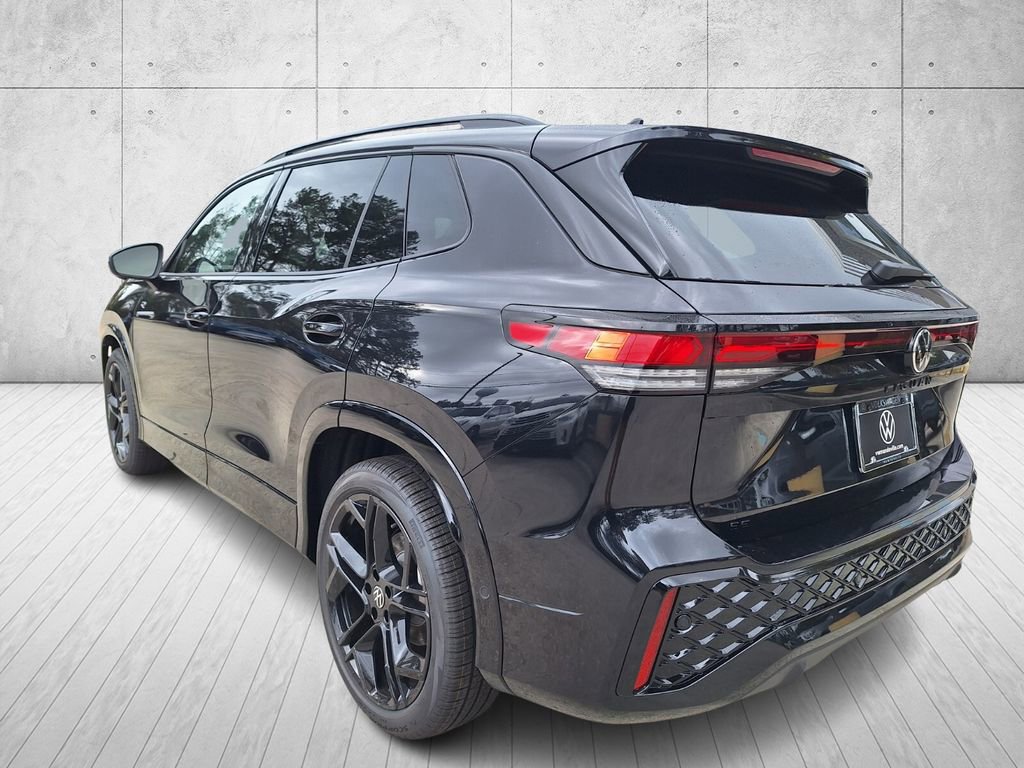 New 2026 Volkswagen Tiguan SE R-Line image 3