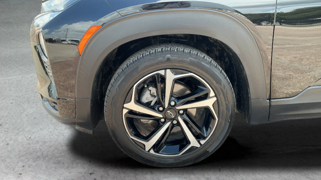 Used 2023 Chevrolet TrailBlazer RS w/ Convenience Package FWD image 26