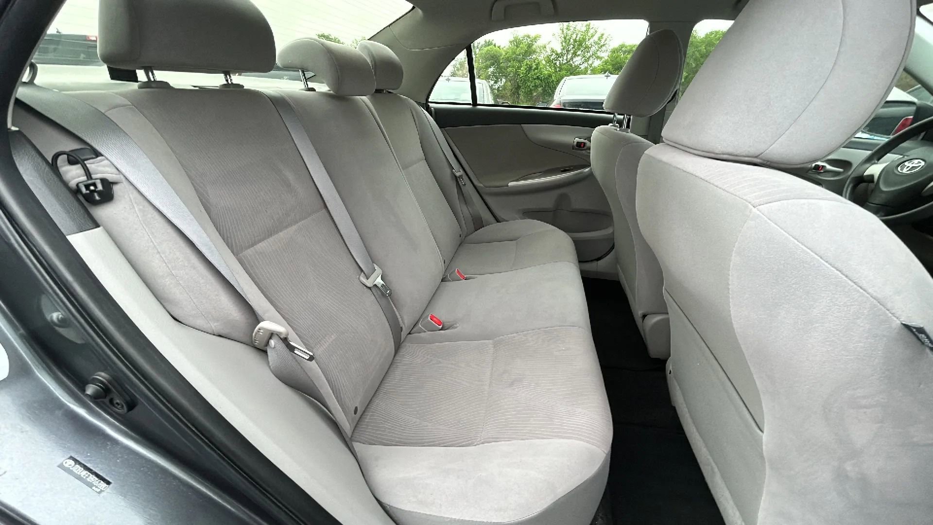Used 2011 Toyota Corolla LE FWD image 28