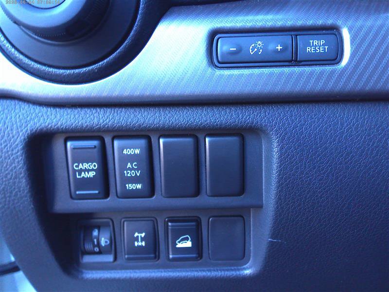 Used 2024 Nissan Titan PRO-4X w/ Pro-4x Convenience Package AWD/4WD image 17