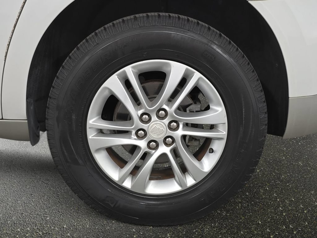 Used 2019 Buick Enclave Essence FWD image 26