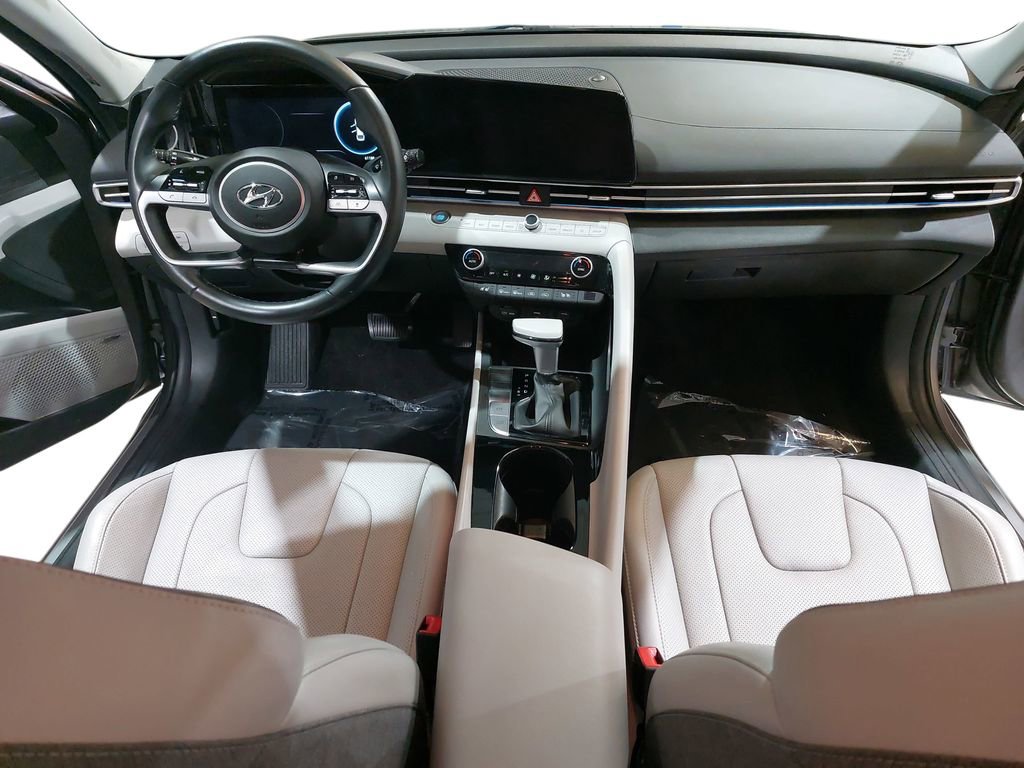 Used 2022 Hyundai Elantra Limited FWD image 9