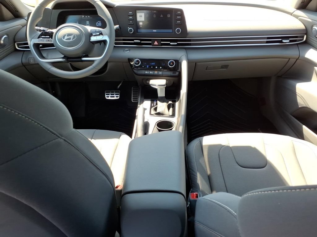 New 2026 Hyundai Elantra Sport FWD image 12