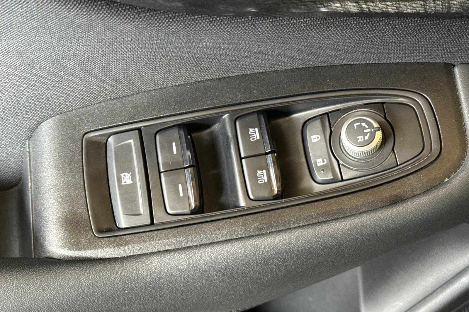 Used 2025 Subaru Outback Premium AWD/4WD image 13