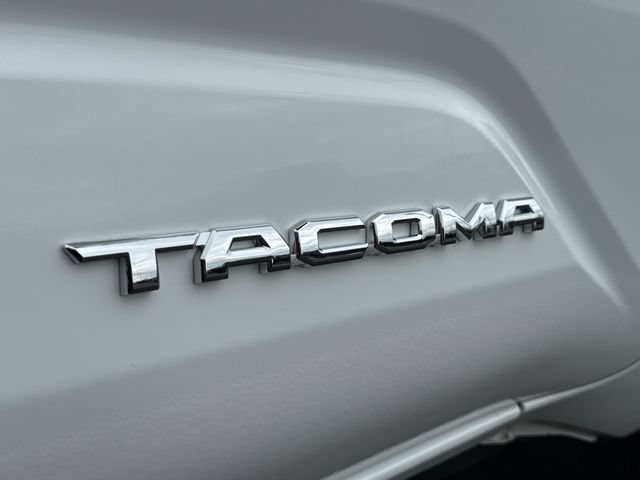 Certified 2025 Toyota Tacoma SR5 AWD/4WD image 19