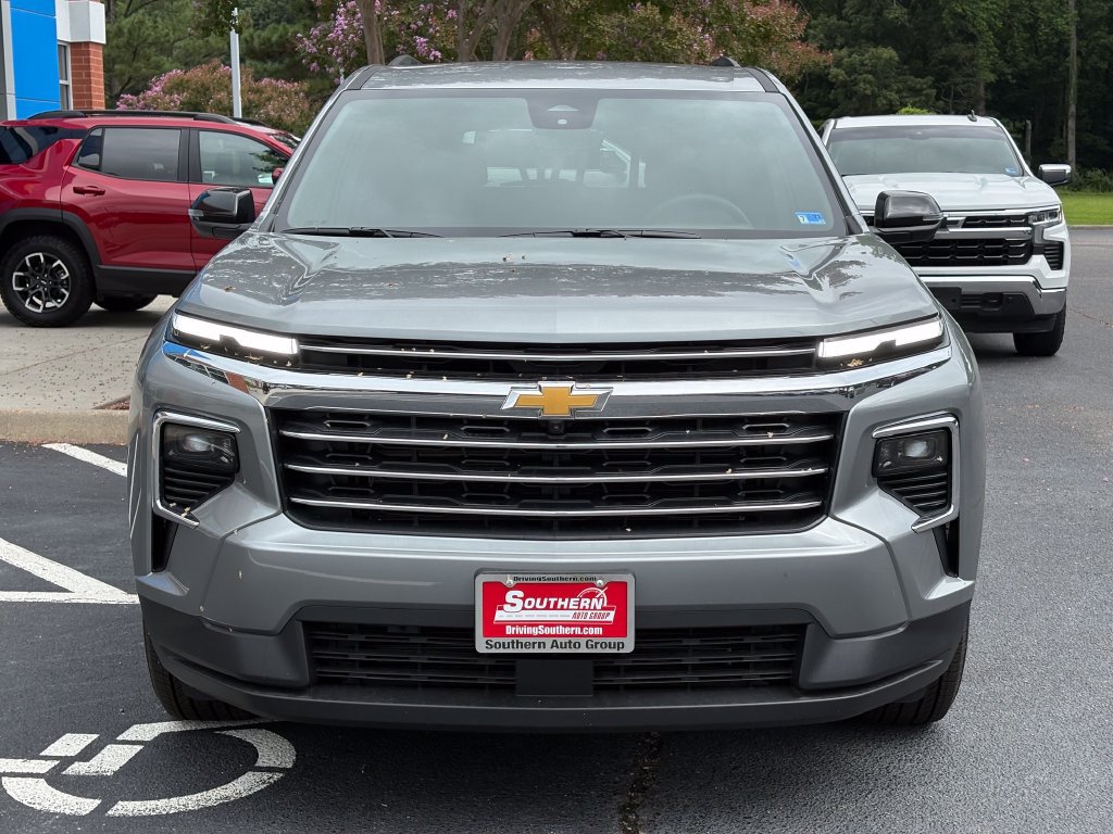 New 2026 Chevrolet Traverse LT w/ Driver Confidence Package FWD image 3