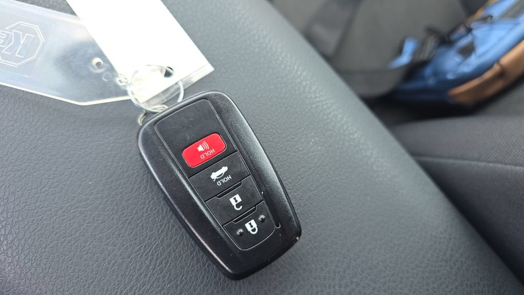Used 2023 Toyota Camry LE w/ Convenience Package FWD image 27