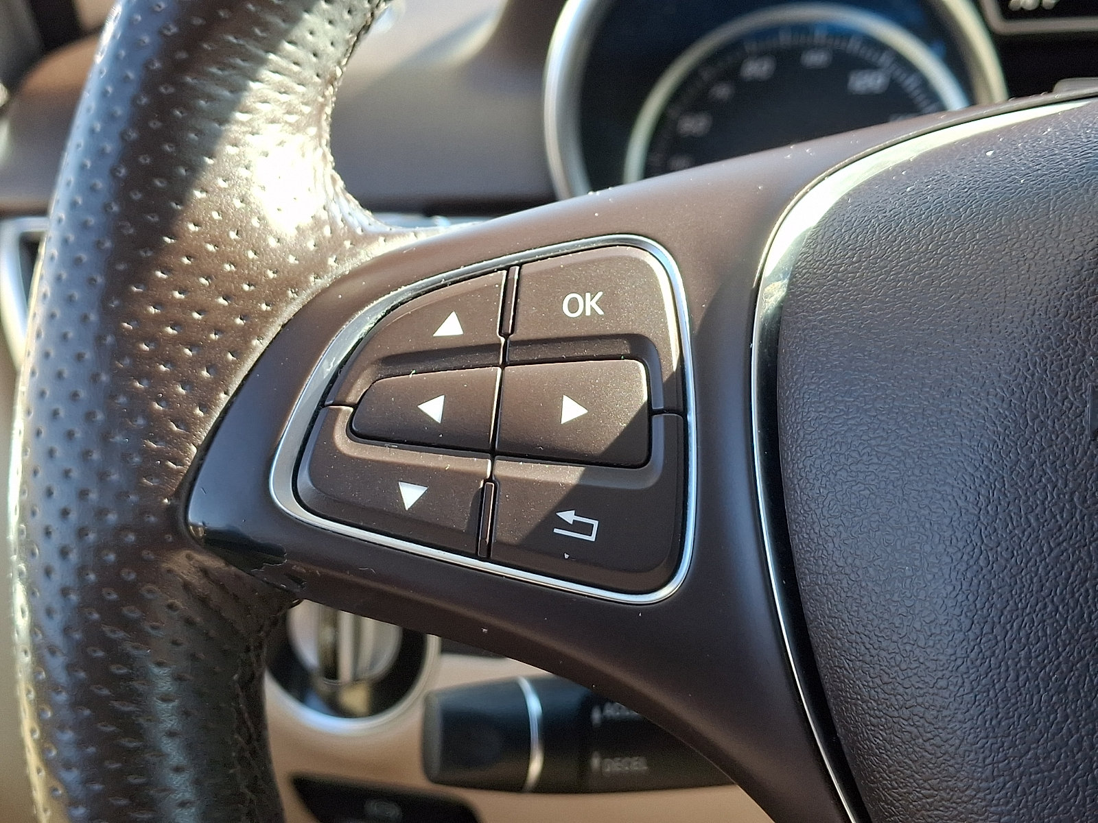 Used 2018 Mercedes-Benz GLE 350 4MATIC image 22