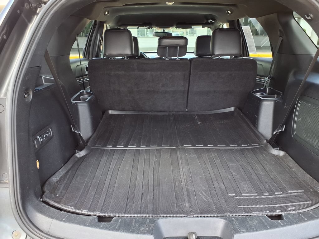Used 2018 Ford Explorer Limited FWD image 9