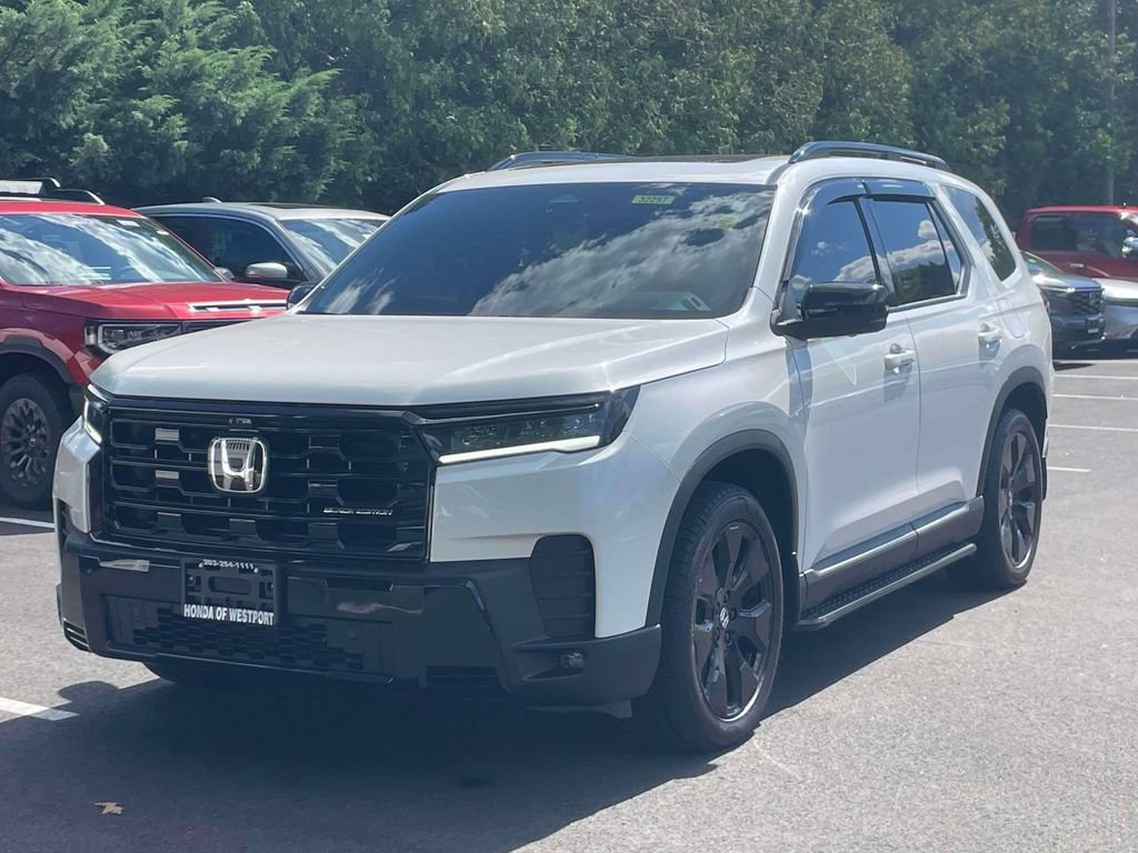 Certified 2026 Honda Pilot Black Edition image 3