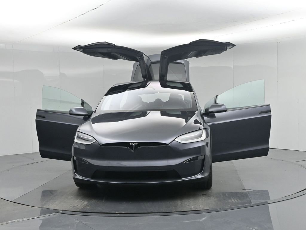 Used 2023 Tesla Model X image 32