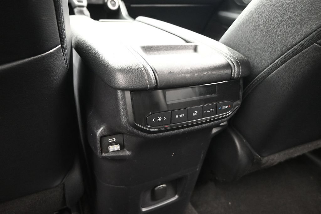 Used 2024 Toyota Grand Highlander AWD image 21