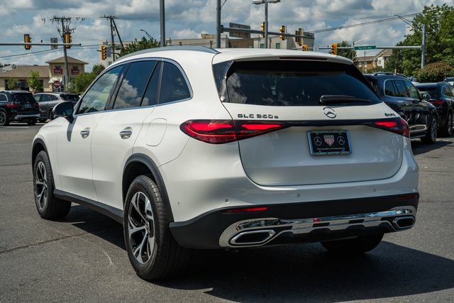 Used 2025 Mercedes-Benz GLC 350e 4MATIC image 5