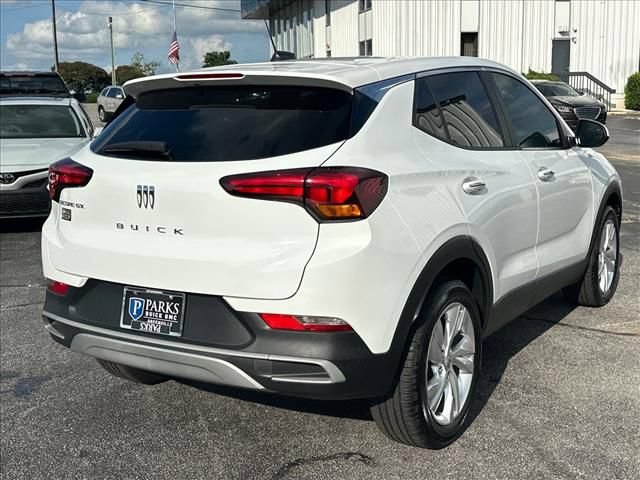 Certified 2024 Buick Encore GX Preferred w/ Comfort Package FWD image 11
