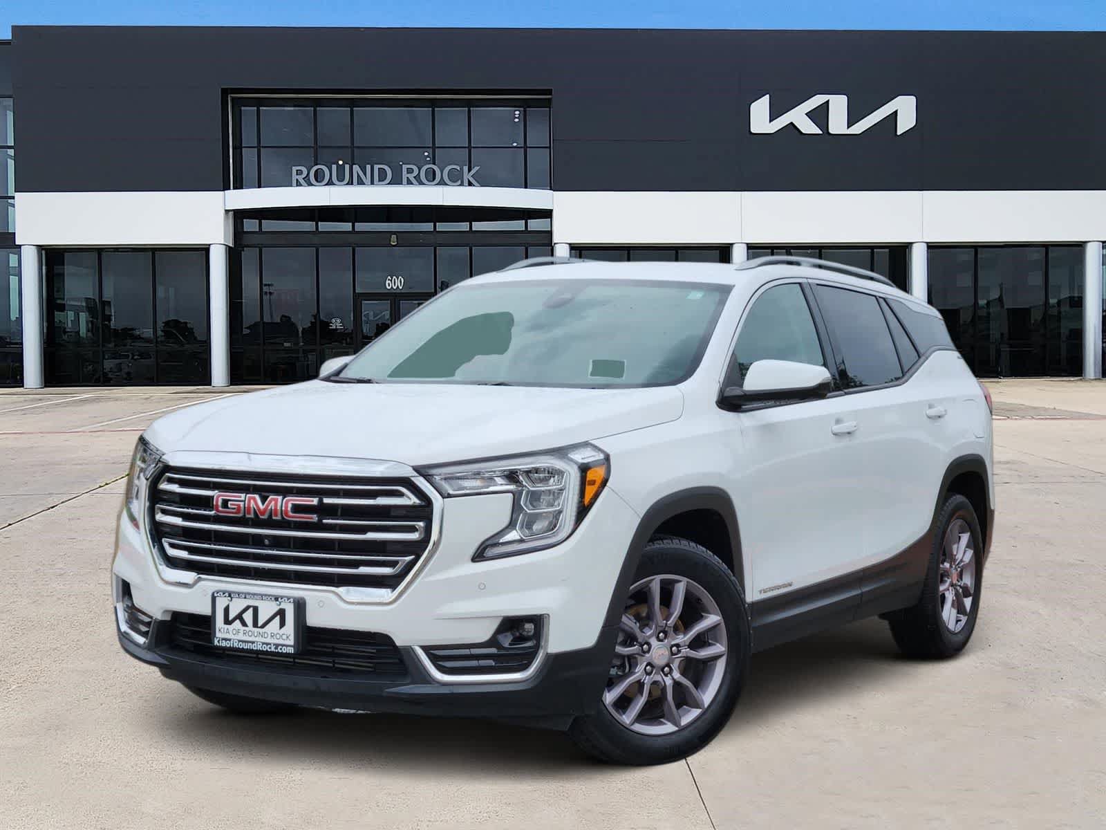 Used 2022 GMC Terrain SLT w/ Tech Package FWD image 1
