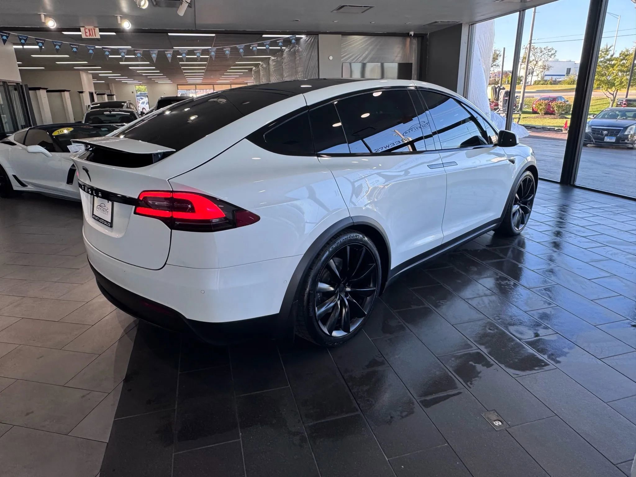 Used 2017 Tesla Model X 75D image 5